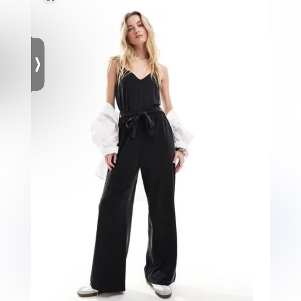& other stories black velvet jumpsuit size 8